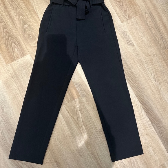 Aritzia Pants - Aritzia Bow Tie Pant